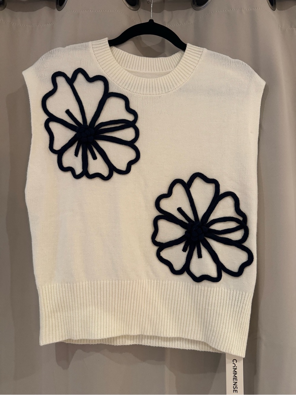 Commense White Knit Sleeveless Top with Navy Floral Outline Appliqués